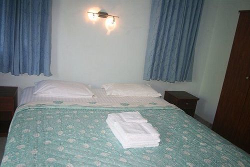 Oyo 4247 Pande Residency Hotel 3*