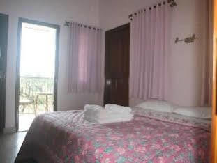 Oyo 4247 Pande Residency Hotel